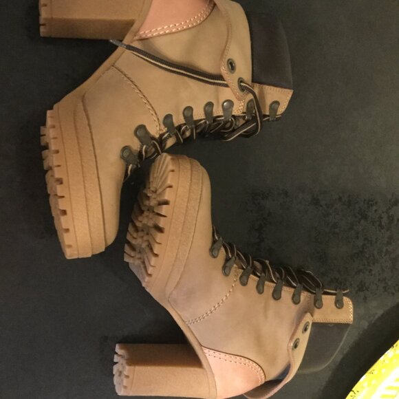 Chloe  See By Chloe ankle boots size 7 excellent condition tan worn very little - Picture 9 of 10